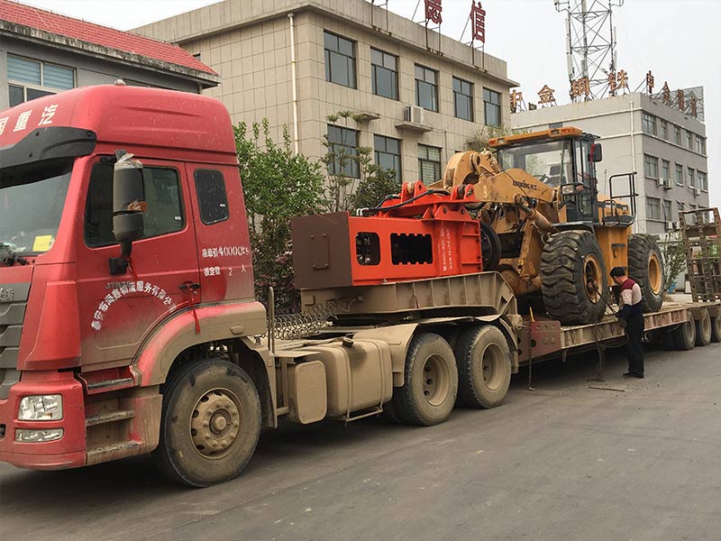 裝載機(jī)夯實(shí)機(jī) 裝載機(jī)夯實(shí)機(jī)